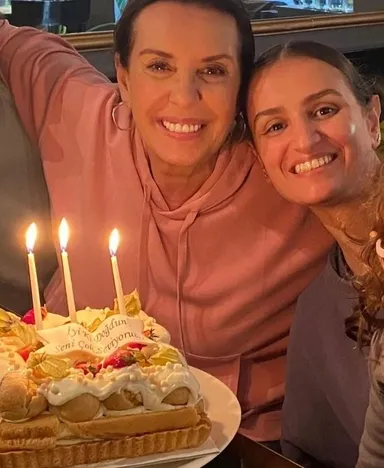 İbrahim Tatlıses’in sır gibi sakladığı torunu ortaya çıktı! Güzelliğiyle büyüledi