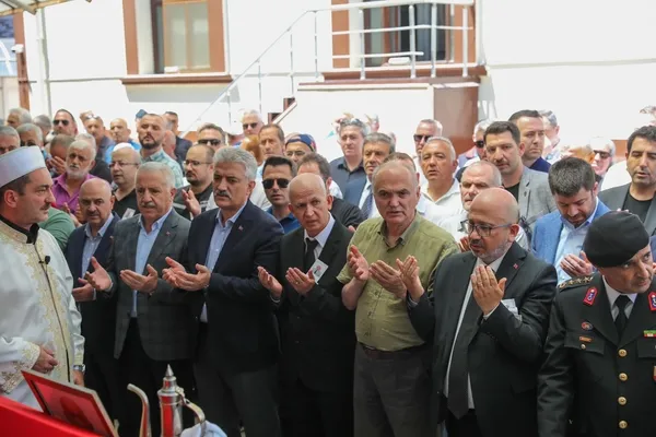 baba-muderrisoglu-dualarla-ugurlandi-1782651110228.jpg