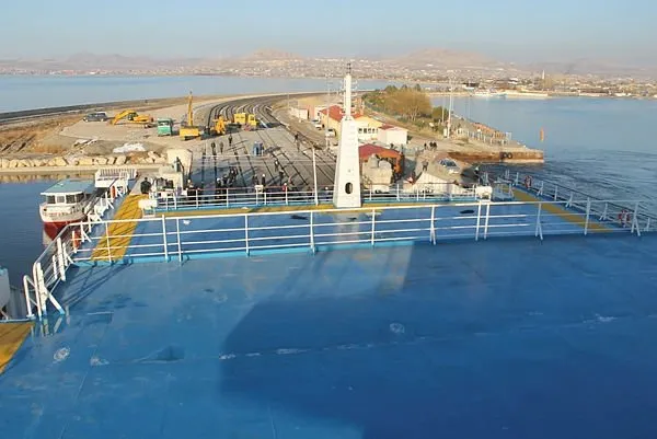Tatvan-Van arası feribotla 3,5 saate düşüyor