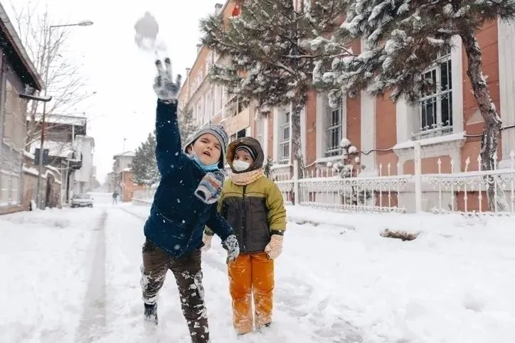 Bolu’da Pazartesi günü okullar tatil olur mu? Meteoroloji’den uyarı gelmişti: Lapa lapa kar yağıyor! İşte 10-14 Aralık hava durumu