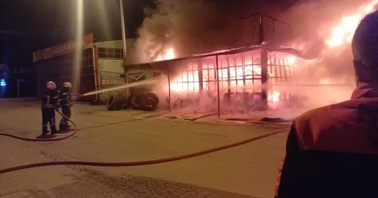 Çorum’da lastik dükkanı alev alev yandı