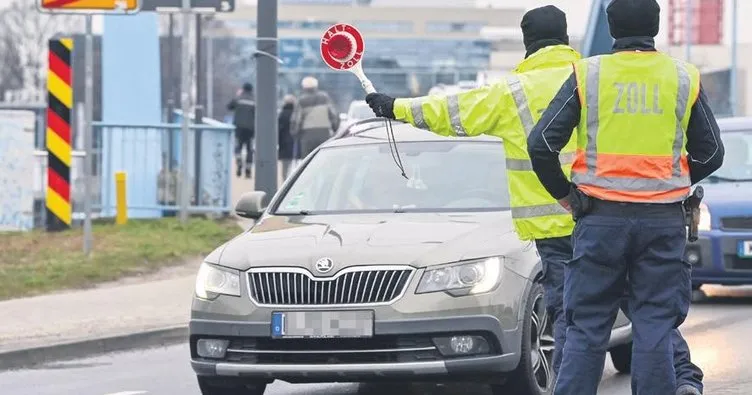 2.8 milyon tatilci kontrol edildi
