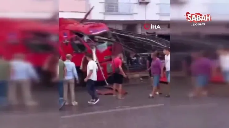 Kontrolden çıkan tır mağazaya daldı: 7 yaralı