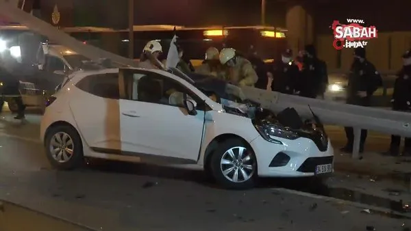 Kadıköy’de otomobil ok gibi bariyerlere saplandı: 1 ölü | Video