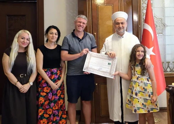 ingiliz-vatandasi-peter-jonathon-selim-oldu-1785220412848.jpg