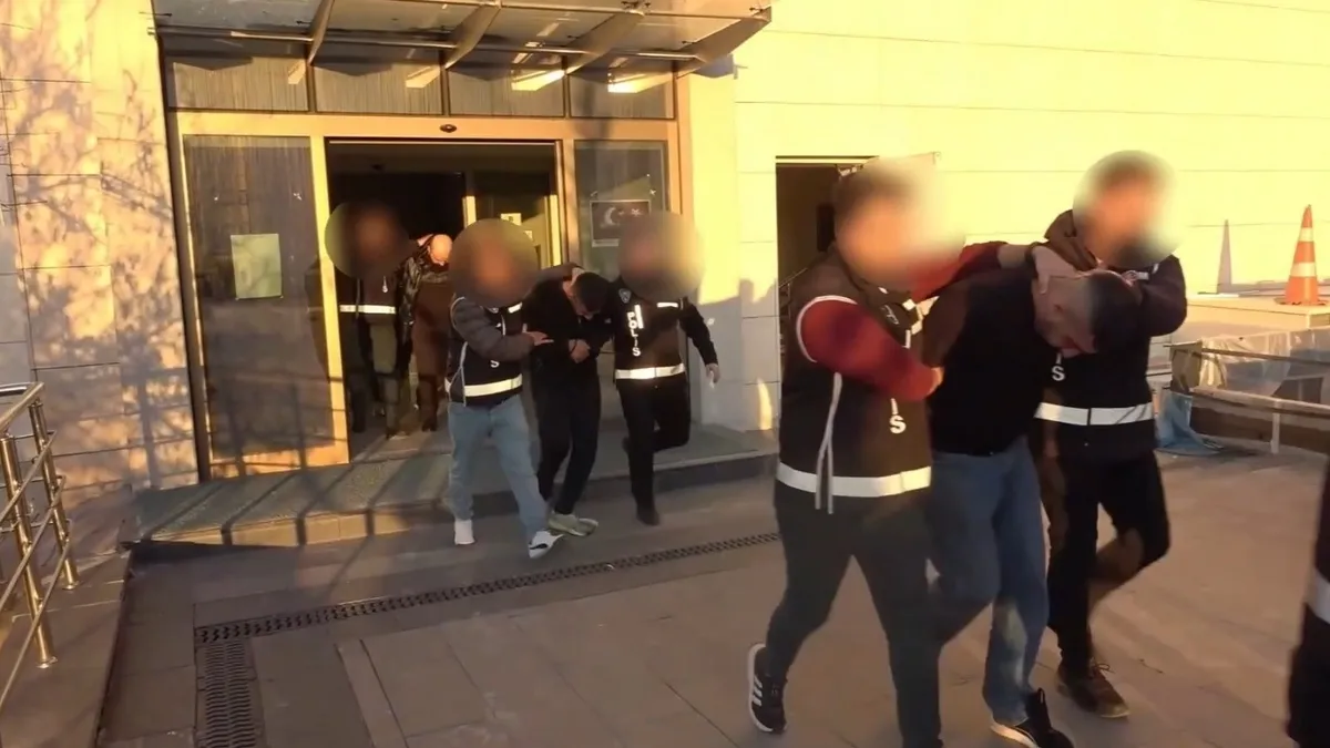 Ankara’da eğlence mekanına silahlı saldırı düzenlenmişti: 5 şüpheli tutuklandı Ankara’da eğlence mekanına silahlı saldırı düzenlenmişti: 5 şüpheli tutuklandı