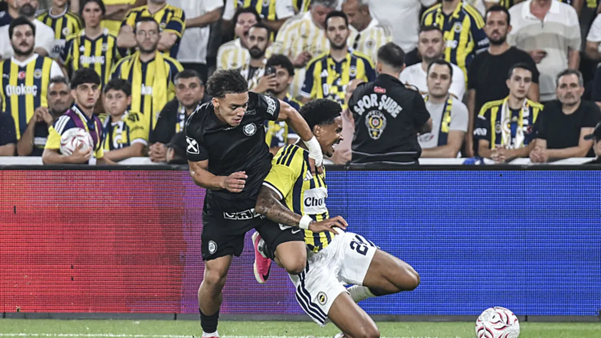 Fenerbahçe’de Jayden Oosterwolde’nin sakatlık durumu açıklandı! Fenerbahçe’de Jayden Oosterwolde’nin sakatlık durumu açıklandı!