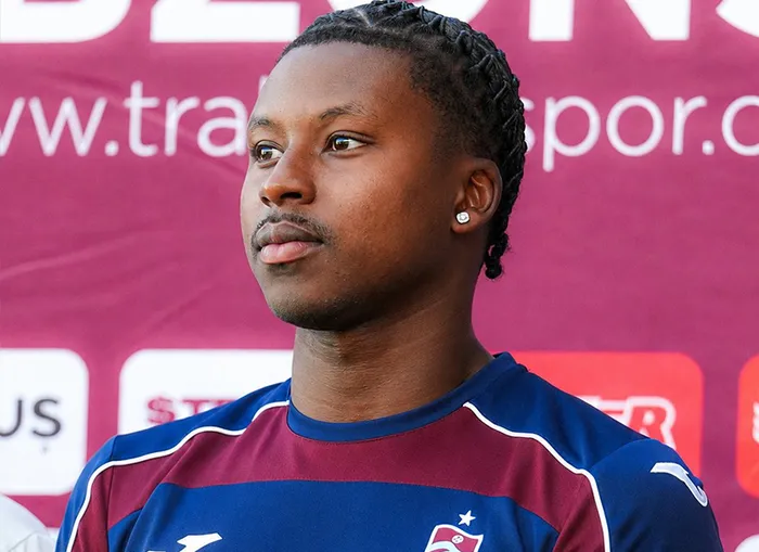 trabzonsporda-sidny-lopes-cabraldan-transfer-sozleri-messi-cevabi-1785257989935.jpg