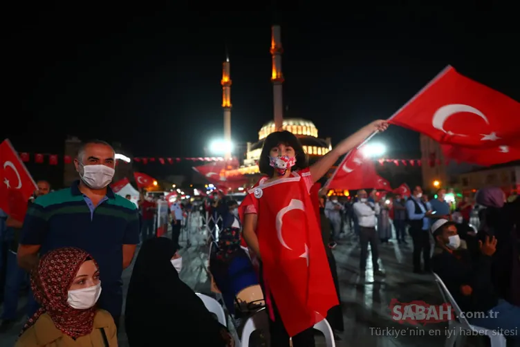 Εικόνες της τελευταίας στιγμής και όλες οι εξελίξεις από την Αγία Σοφία που προετοιμάστηκαν για την προσευχή της Παρασκευής