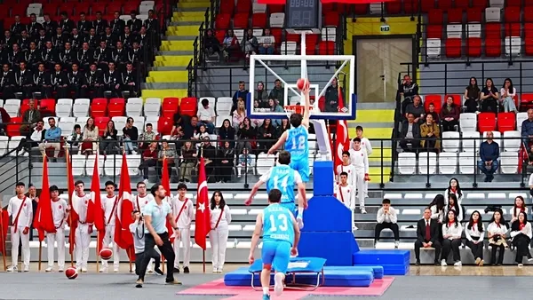kirikkalede-19-mayis-ataturku-anma-genclik-ve-spor-bayrami-buyuk-bir-cosku-ve-renkli-goruntuler-esliginde-kutl-1779202170011.jpg