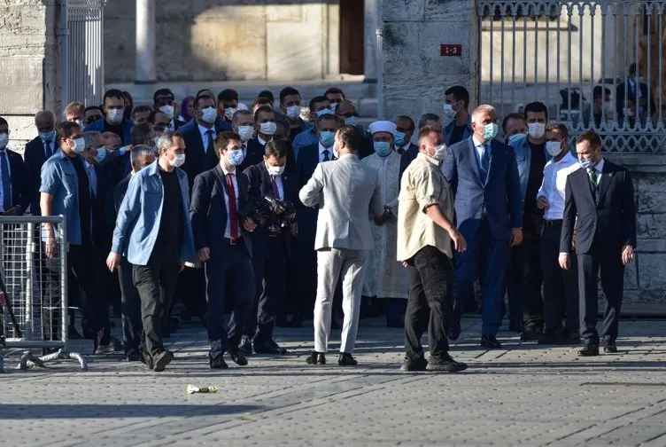 Cumhurbaşkanı Erdoğan ve MHP lideri Bahçeli Ayasofya Camii'nde incelemelerde bulundu