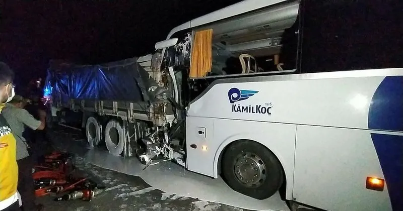 Usak Ta Yolcu Otobusu Kaza Yapti Son Dakika Haberler