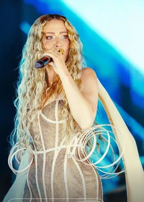 Shakira’ya yeni imajıyla taş çıkarttı! Derya Uluğ güzelliğinin formülünü verdi: En dikkat ettiği şey...