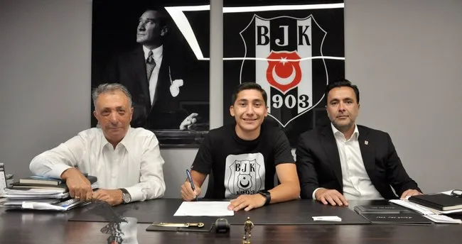 Son dakika Beşiktaş transfer haberi: Emirhan İlkhan 3 yıl daha Beşiktaş'ta!