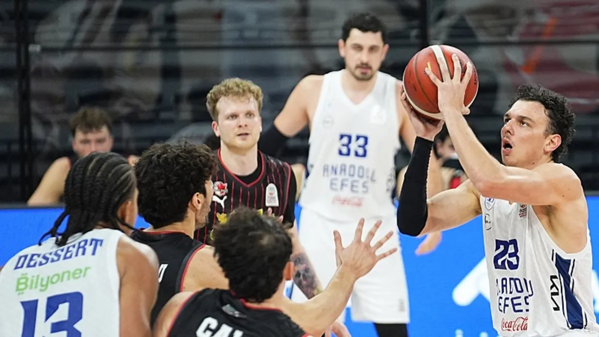 Anadolu Efes’ten Manisa Basket’e 32 sayı fark! Anadolu Efes’ten Manisa Basket’e 32 sayı fark!