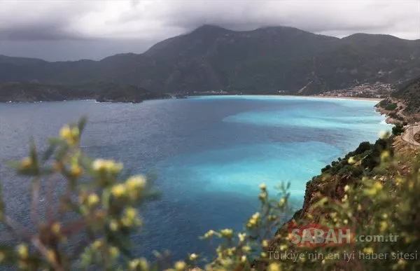 Fethiye'de deniz, rengiyle büyüledi