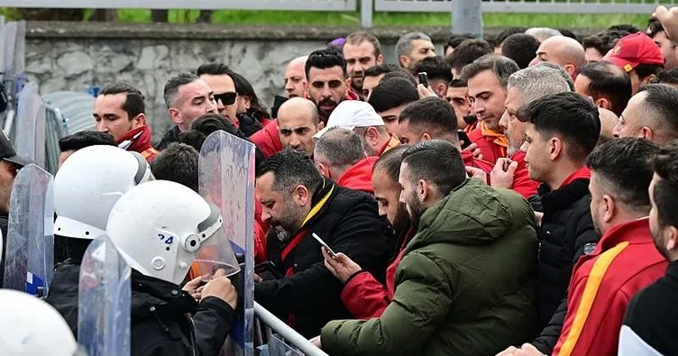 Beşiktaş ve Galatasaray taraftarları arasında gerginlik