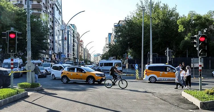 Diyarbakır’da Valilik önündeki cadde tek yönlü trafiğe açıldı