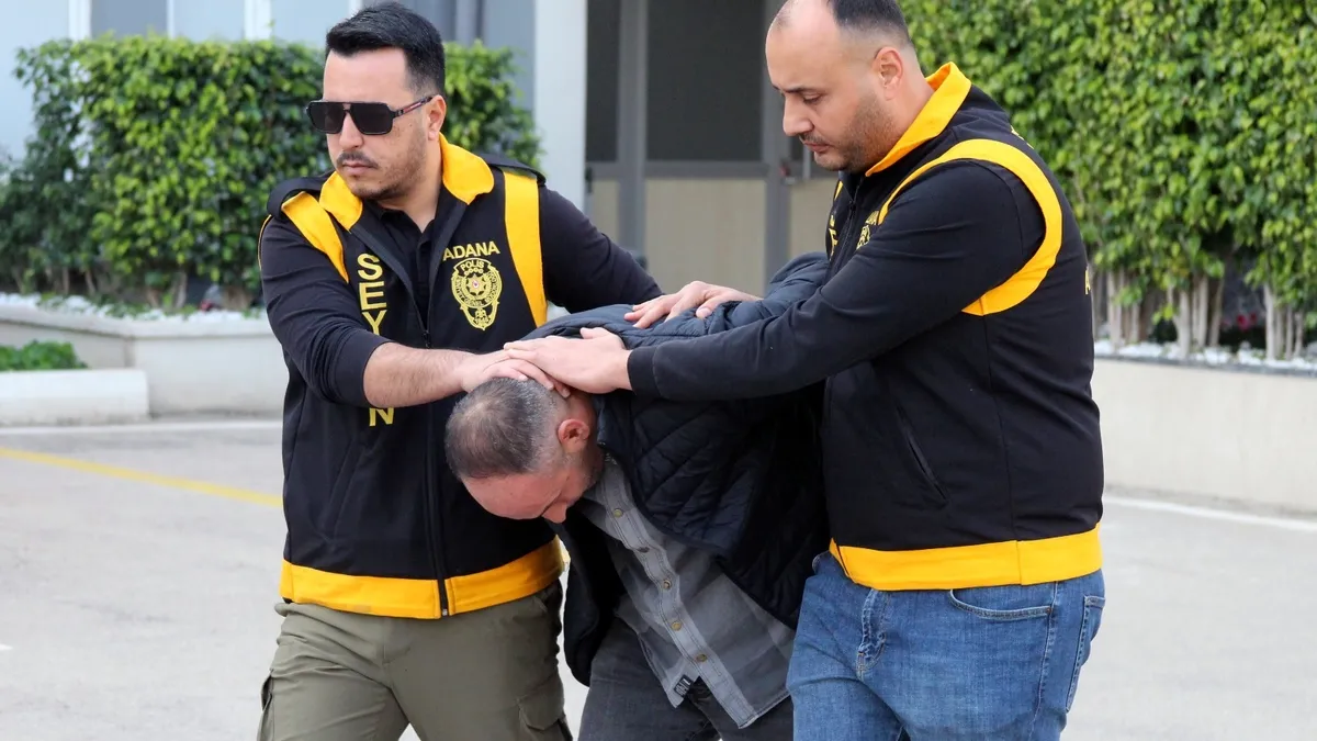 Bahçede el bombası ve patlayıcı bulundu