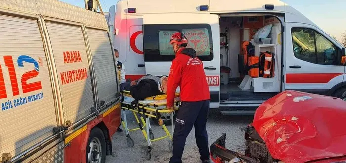 Balıkesir’de trafik kazası 2 yaralı
