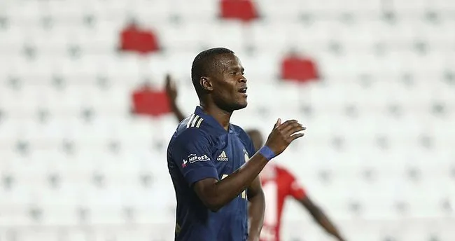 Erol Bulut ve Emre Belözoğlu'ndan Samatta'ya motivasyon!