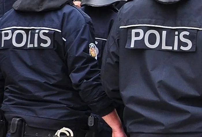son-dakika-polislikte-yeni-duzenleme-icisleri-bakanligi-ve-egmden-flas-calisma-1644393183108.jpg Polislerle ilgili önemli değişiklik! Şark süresi düşüyor, yeni mezunlar batıya atanacaklar!
