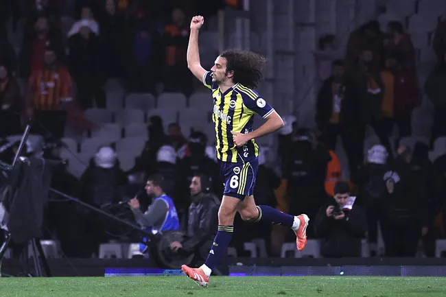 selcuk-sahin-guendouzi-icin-30-milyon-euro-bana-yuksek-geldi-1768289754141.jpg