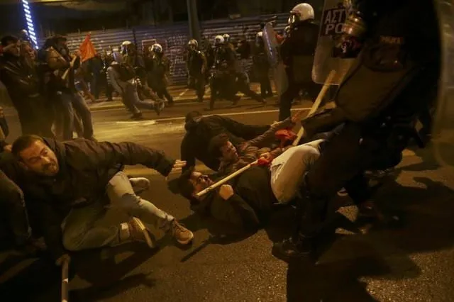 Atina’da Obama isyanı!