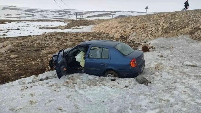 Sivas’ta trafik kazası 3 yaralı