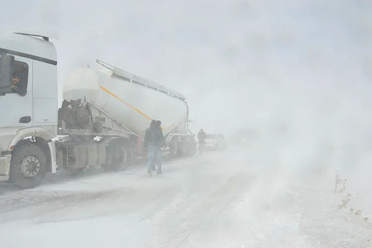 Meteoroloji'den son dakika şiddetli yağış ve hava durumu uyarısı! İstanbul'da kar yağışı başlıyor!