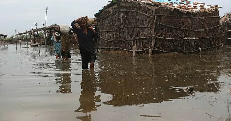 Pakistan’da şiddetli yağışlar can aldı!