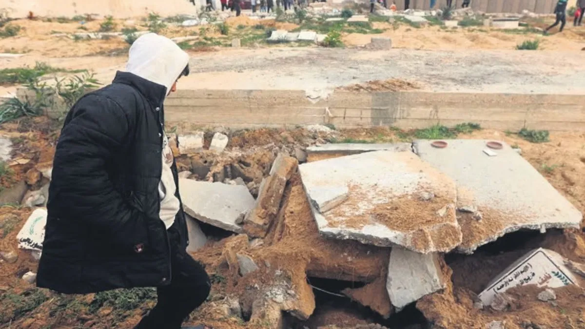 Gazze’de ölülere bile rahat yok