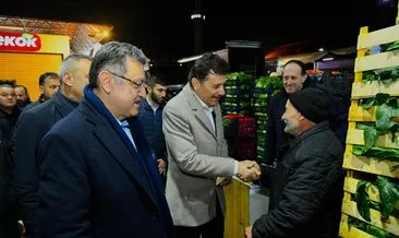 Ortahisar Belediye Başkan Adayı Aydın, sahuru meyve ve sebze toptancıları ile birlikte yaptı