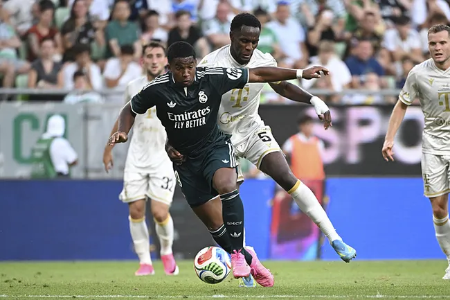 fenerbahceden-lukaku-sonrasi-bir-golcu-daha-1786259927449.jpg