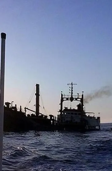 Mayın patlaması sonucu yük gemisi havaya uçtu!