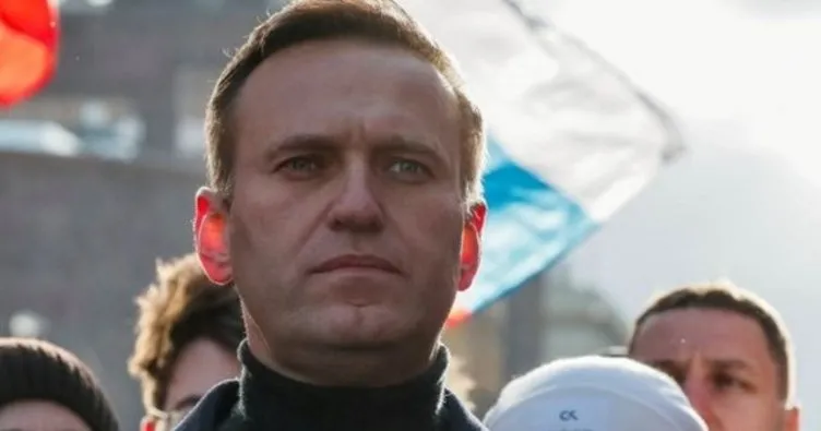 Rus muhalif lider Navalni, zehirlendiğini iddia ettiği su şişesini sosyal medya hesabından paylaştı