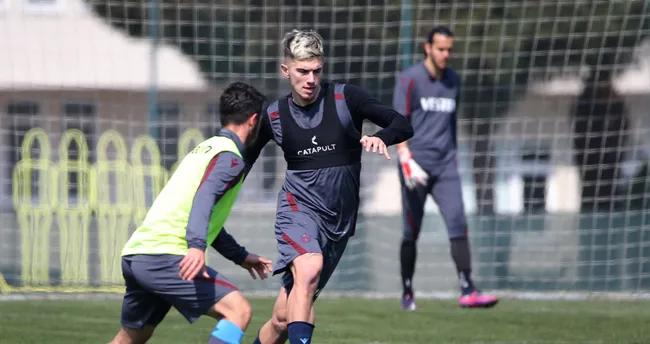 Trabzonspor hazırlık maçında U19 takımını 2-0 yendi