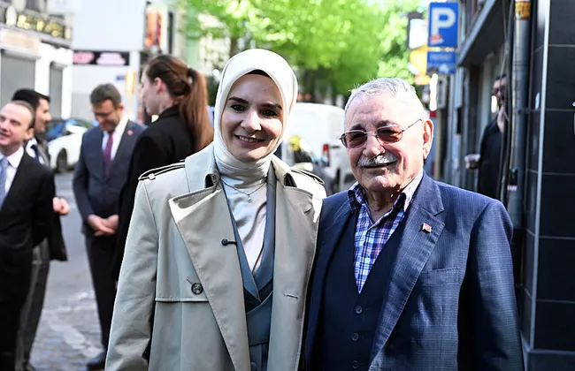 bakan-mahinur-goktas-belcikada-avrupali-turklerin-yaninda-olmaya-devam-edecegiz-1777644458891.jpeg Bakan Mahinur Göktaş Belçika’da: Avrupalı Türklerin yanında olmaya devam edeceğiz