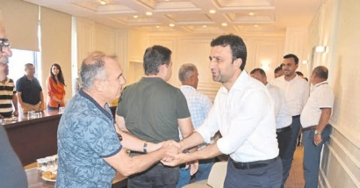 ak parti de kurucular bulusmasi