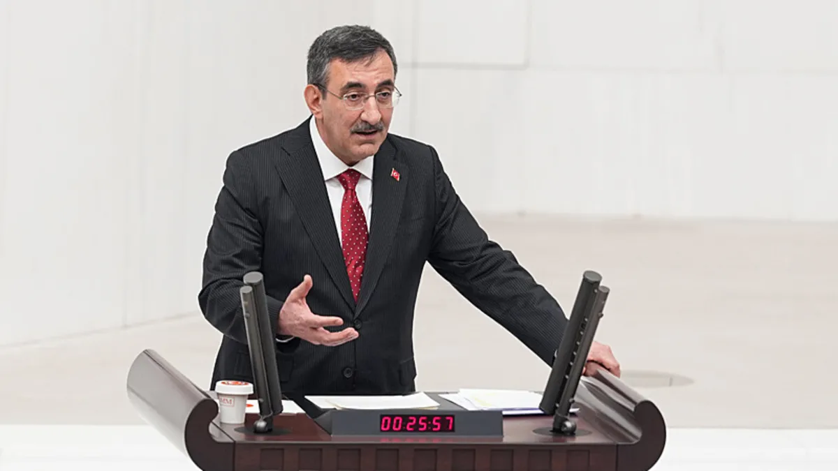 Cevdet Yılmaz: "Gelecek odaklı bir anayasaya ihtiyacımız var" Cevdet Yılmaz: "Gelecek odaklı bir anayasaya ihtiyacımız var"