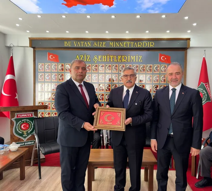 ak-parti-genel-baskan-yardimcisi-huseyin-yayman-darbe-anayasasi-turkiyeye-yakismamaktadir-1789287441436.jpg