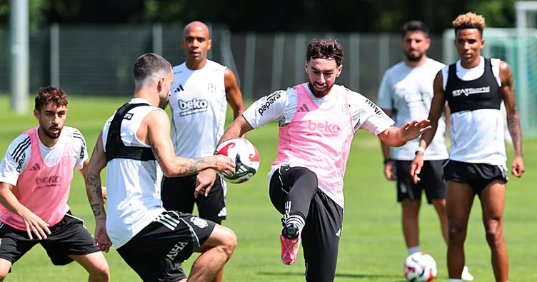 Orkun Kökçü, takımla ilk idmanına çıktı