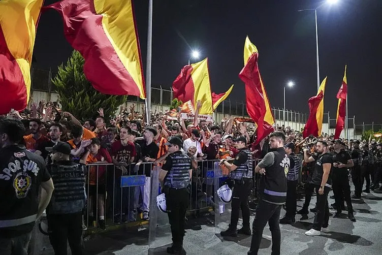 Avrupa Osimhen transferini konuştu! Nijeryalı yıldız gündemi sarstı: Hayali bile imkansız