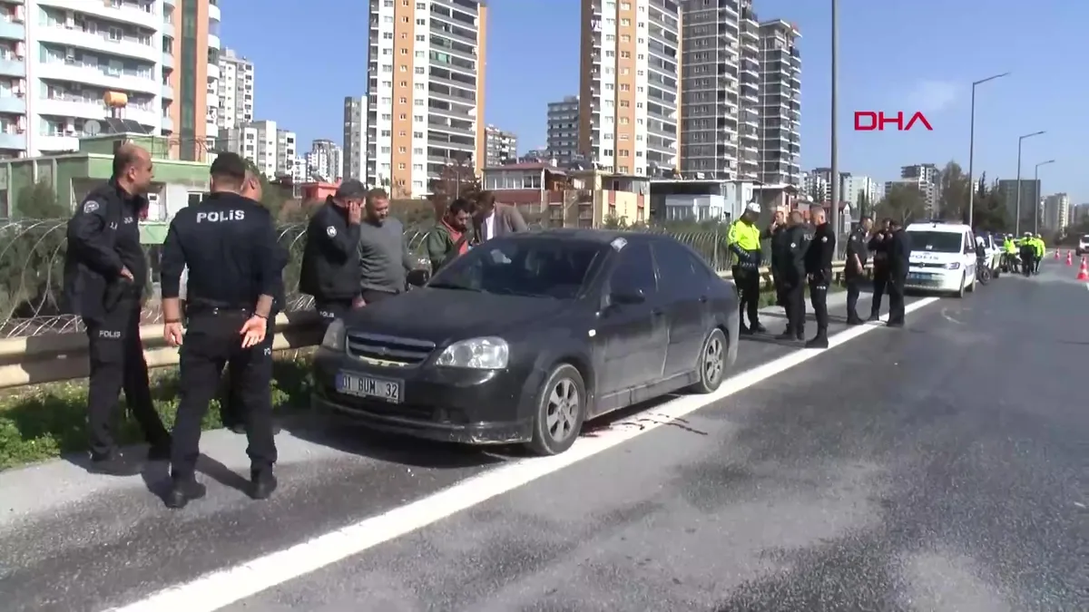 Otomobilde başından silahla vurulmuş halde ölü bulundu videosunu izle Otomobilde başından silahla vurulmuş halde ölü bulundu videosunu izle