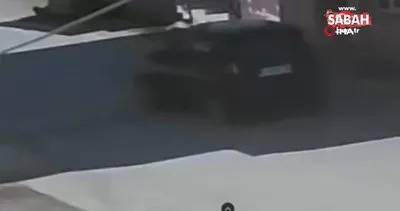 Yolda yatan köpeğin üzerinden otomobili ile böyle geçti | Video