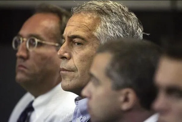 Epstein’in malikanesinde kimler vardı? Ziyaretçi listesi ortaya çıktı
