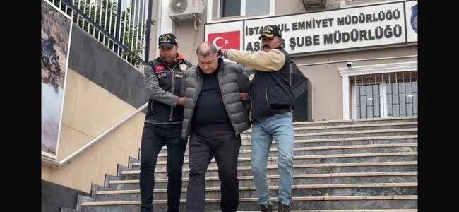 yillarca-ermeni-asilli-yaslilarin-kabusu-olmustu-kanli-tapu-cetesi-lideri-cetin-acar-sislide-yakalandi-tehdit-1793189596639.jpg