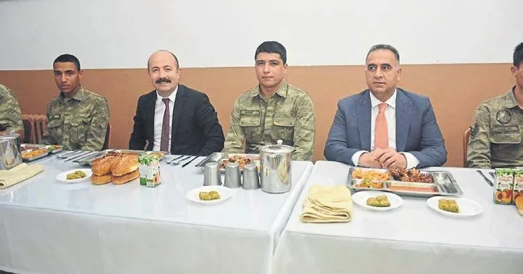 Hudut Kartalları iftar sofrasında