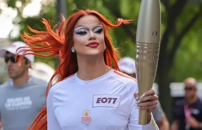 2024-paris-olimpiyat-oyunlari-acilisinda-lgbt-skandali-rezalete-cocuklari-da-alet-ettiler-1722034501254.jpeg 2024 Paris Olimpiyat Oyunları açılışında LGBT skandalı! Rezalete çocukları da alet ettiler