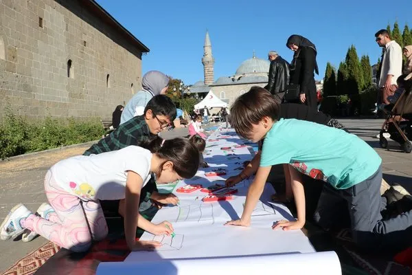 erzurumda-saglikcilardan-gazzeye-47-haftadir-kesintisiz-destek-yuruyusu-1728143263092.jpeg